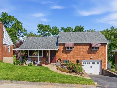 310 Summit Ave