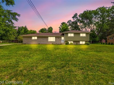 3870 Fernleigh Dr