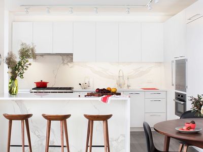 224 W 18th St APT 6C
