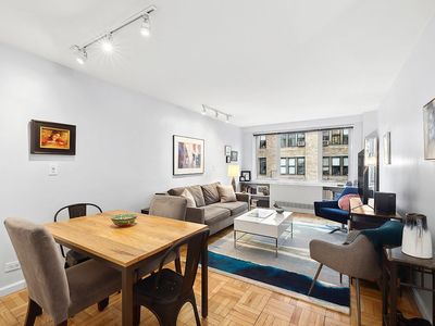 301 E 22nd St APT 6L