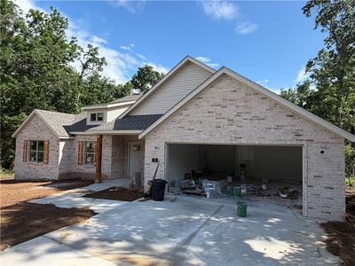 12 Kinross Dr