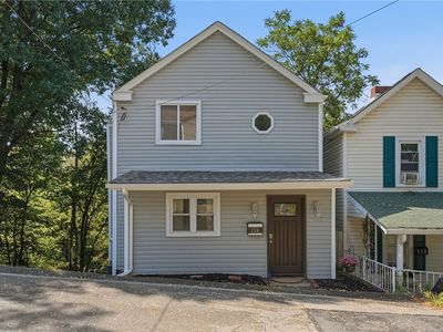 136 Varney St