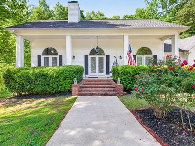 606 Academy Woods Dr