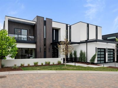 2821 E Cedar Avenue #17