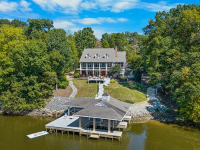 1056 S Landing Dr
