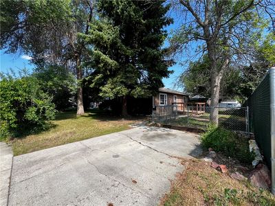 1215 Terry Ave