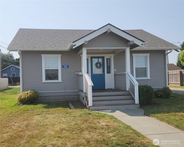 110 & 114 E Hazel Avenue
