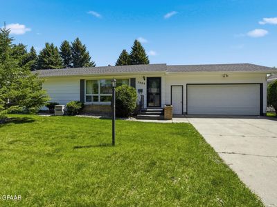 3009 Clover Dr