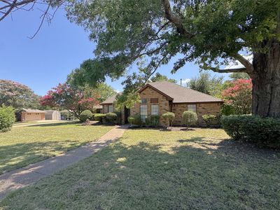 6229 Parkview Dr