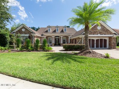 148 LA MESA Drive