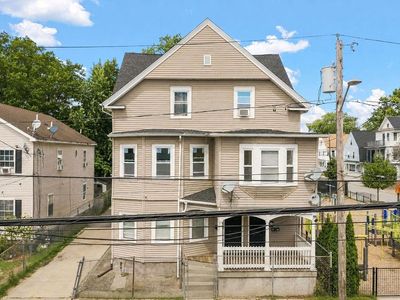 61 Glenham St