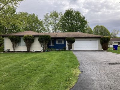 Property at 102 Eastview Dr, Medina, NY
