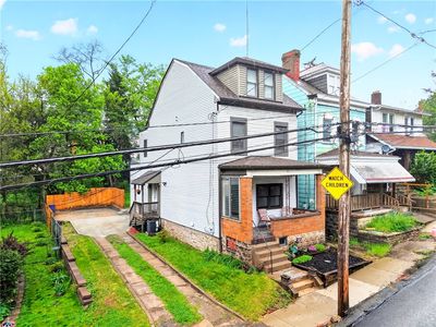 403 Wabana St