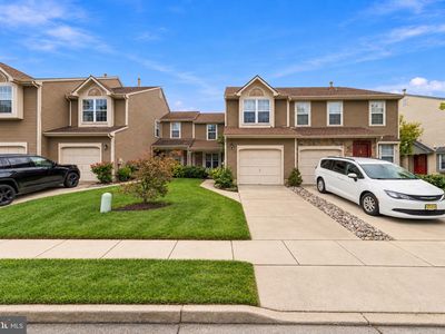 Property at 89 Kettlebrook Dr, Mount Laurel, NJ