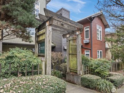 1515 E Yesler Way UNIT 202