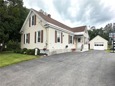 5 Kingsbury Ave