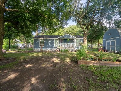Property at 2200 5th St, Bay City, TX