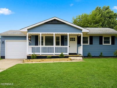 212 Twin Lakes Boulevard