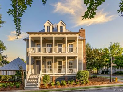 47 Chapel Hill St