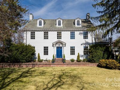 1 Evelyn Pl