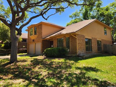 1019 Hedgestone