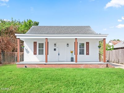 121 W Lawrence St
