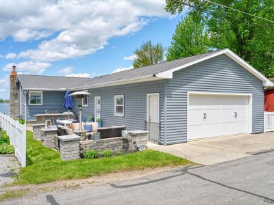 5480 Pleasant Valley Rd
