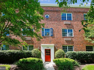 1702 W Abingdon Dr APT 201