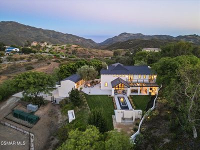 33235 Mulholland Hwy
