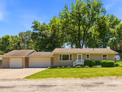 Property at 114 Dillaway St, Muscatine, IA
