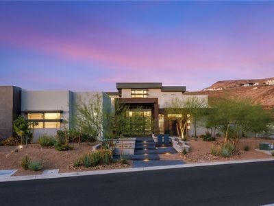 14 Sanctuary Peak Ct