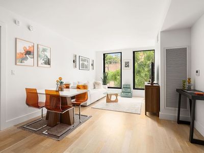111 Montgomery St #2H
