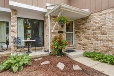Property at 1232 Reading Ct, Wheaton, IL