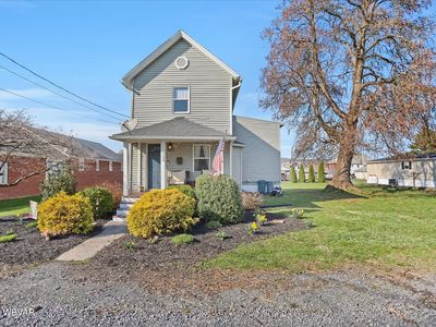 1024 Michael St