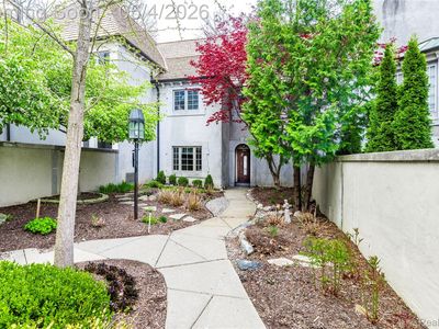 5467 Bristol Parke Dr