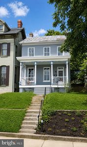 153 Summit Ave
