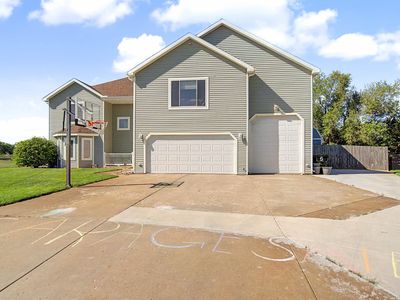 1112 Republic Cir
