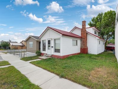 919 E Commercial Ave