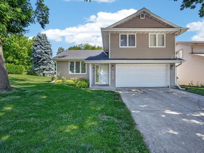 5469 Dakota Dr