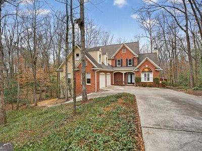 208 Huntington Ct
