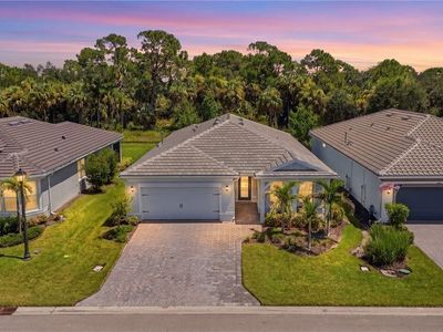 7517 Paradise Tree Dr