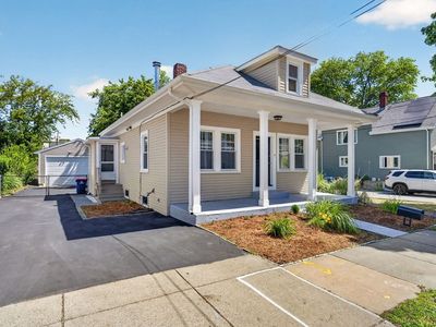 81 Sylvia St