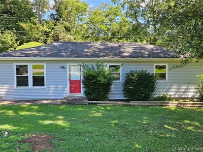 107 Summers Lane NW