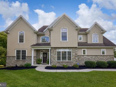 22 Windsor Ln