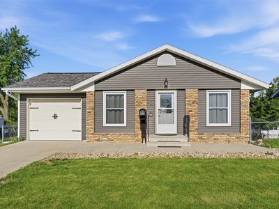 208 Atwood Dr SW
