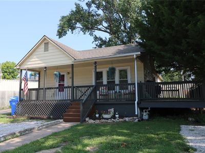 115 E 4th St