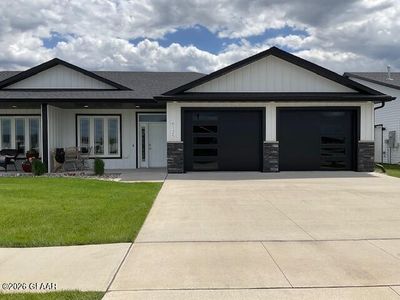 6125 Magnolia Dr