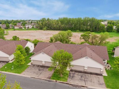 464 Meadow Ln