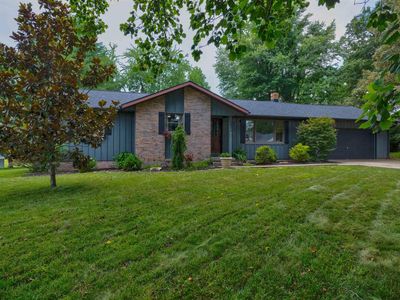 649 W Donder Ln