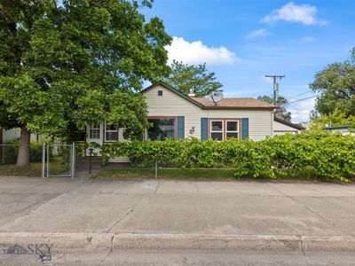 311 E Clark St